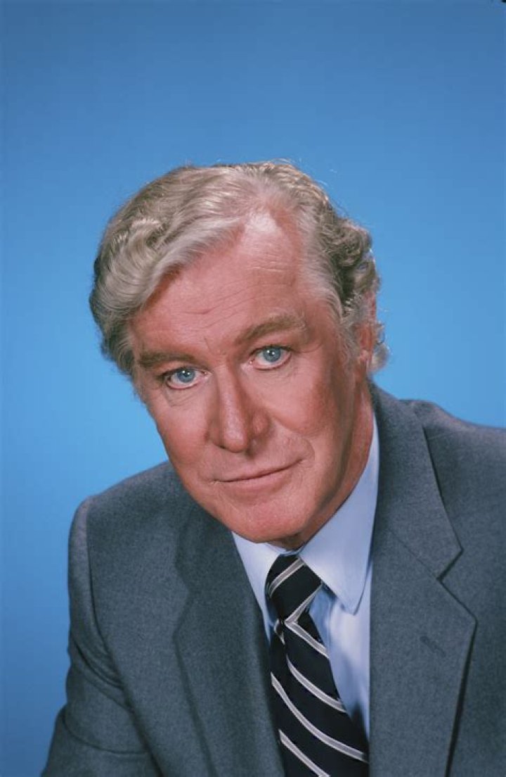 Edward Mulhare Edward Mulhare