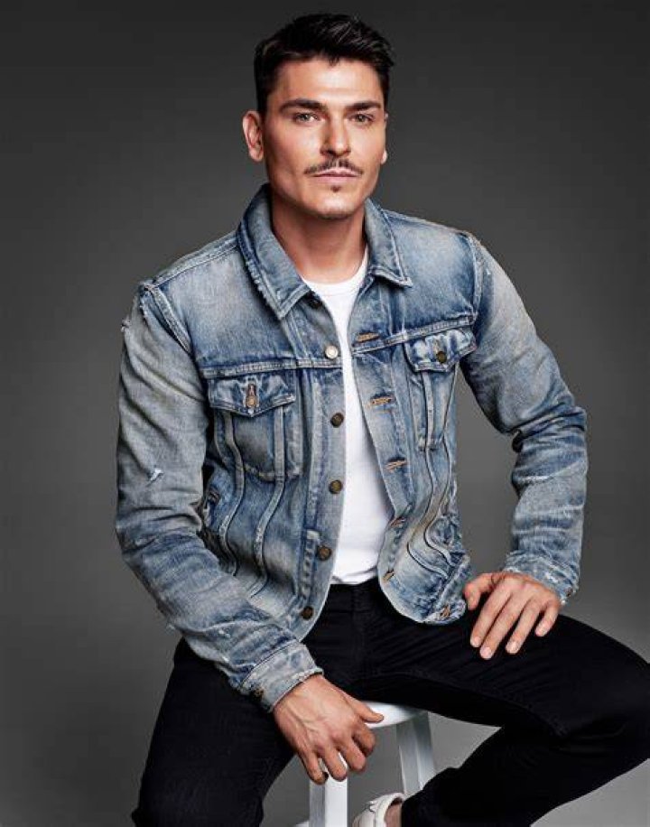 Mario Dedivanovic Mario Dedivanovic