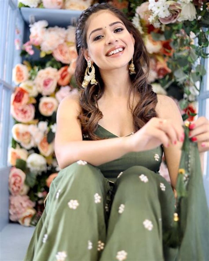 Tania Tania