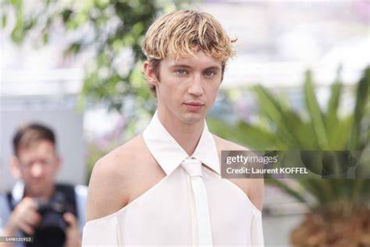 Troye Sivan 23 years